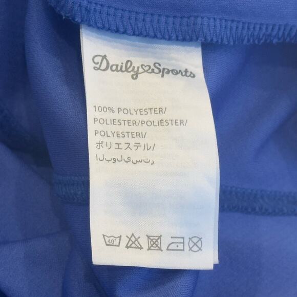 Daily Sports Women's Blue Polo Size Medium - Picture 5 of 6